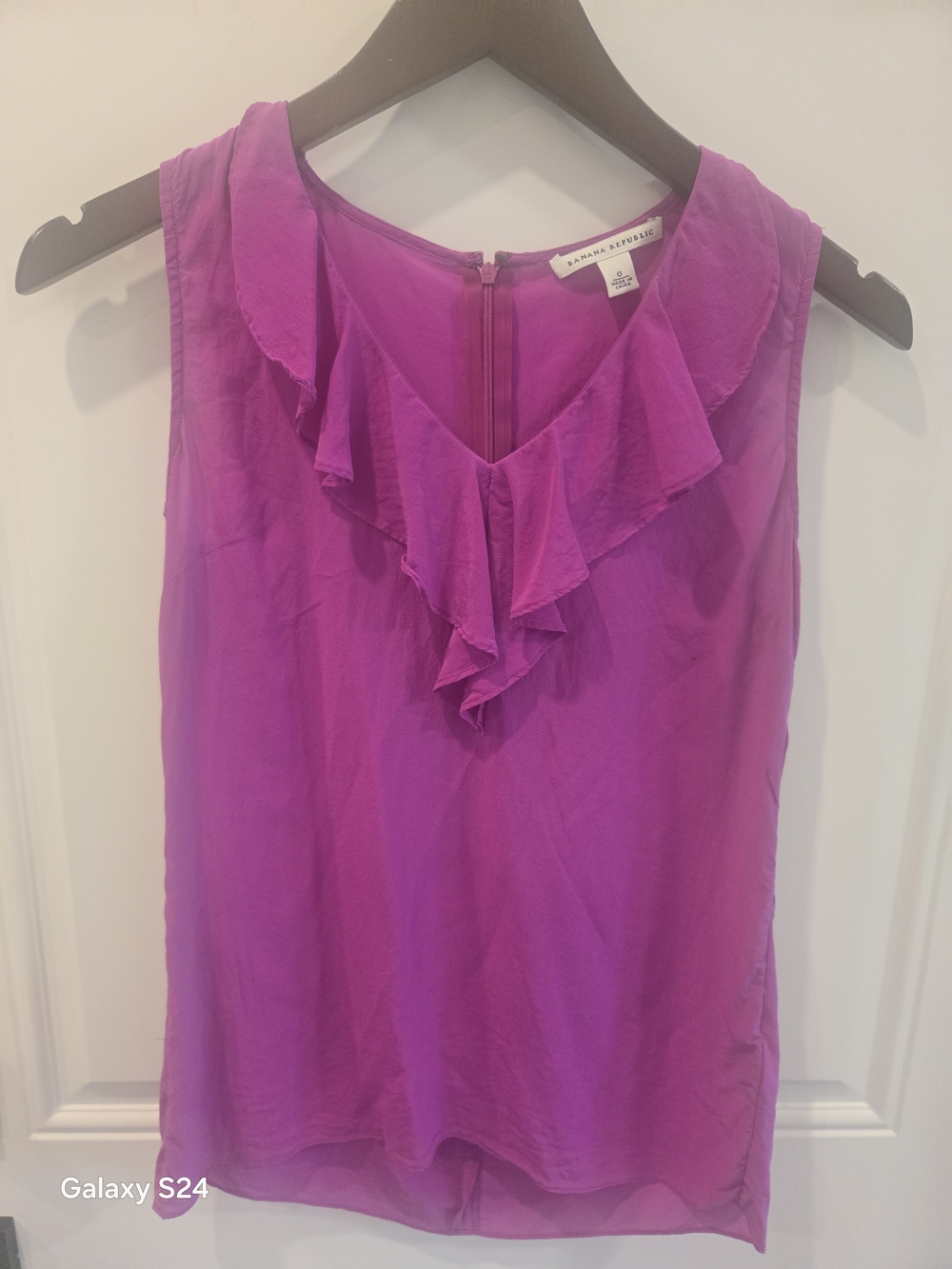 Banana Republic Women's Bright Magenta Ruffle V-Neck Sleeveless Camisole